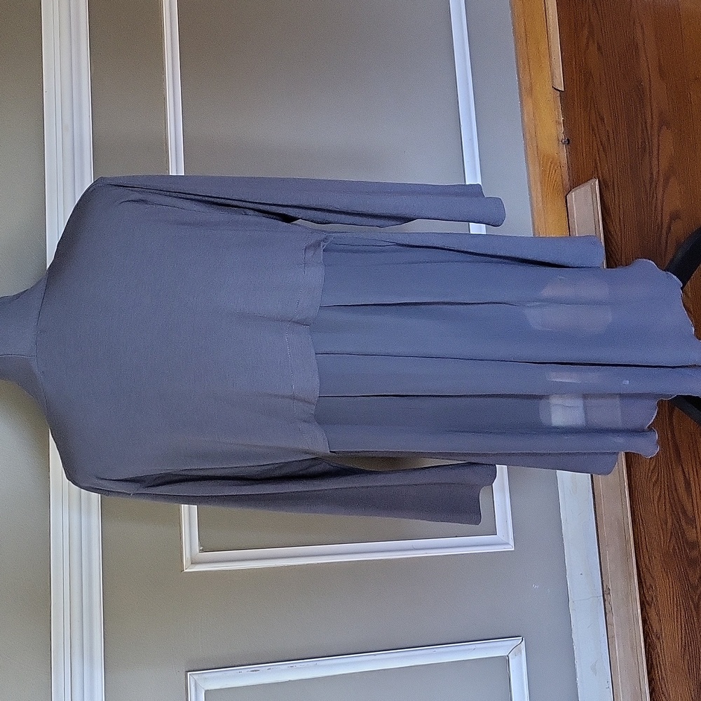 Notations Women's Gray Long Sleeve Top Sheer Back Size Medium - Picture 3 of 10